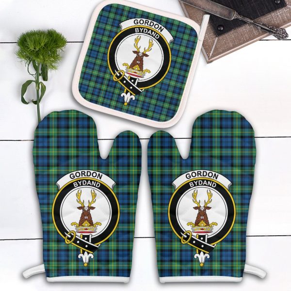 Gordon Ancient Tartan Crest Oven Mitt And Pot Holder (2 Oven Mitts + 1 Pot Holder) For Sale
