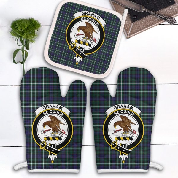Graham Of Montrose Modern Tartan Crest Oven Mitt And Pot Holder (2 Oven Mitts + 1 Pot Holder) on Sale