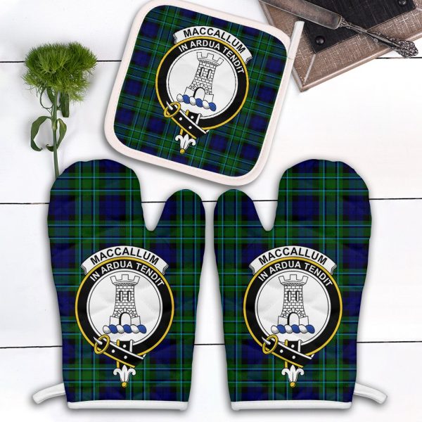 MacCallum Modern Tartan Crest Oven Mitt And Pot Holder (2 Oven Mitts + 1 Pot Holder) For Sale