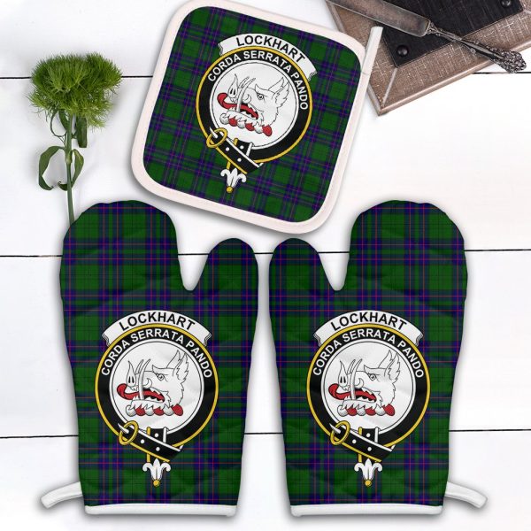 Lockhart Modern Tartan Crest Oven Mitt And Pot Holder (2 Oven Mitts + 1 Pot Holder) For Sale