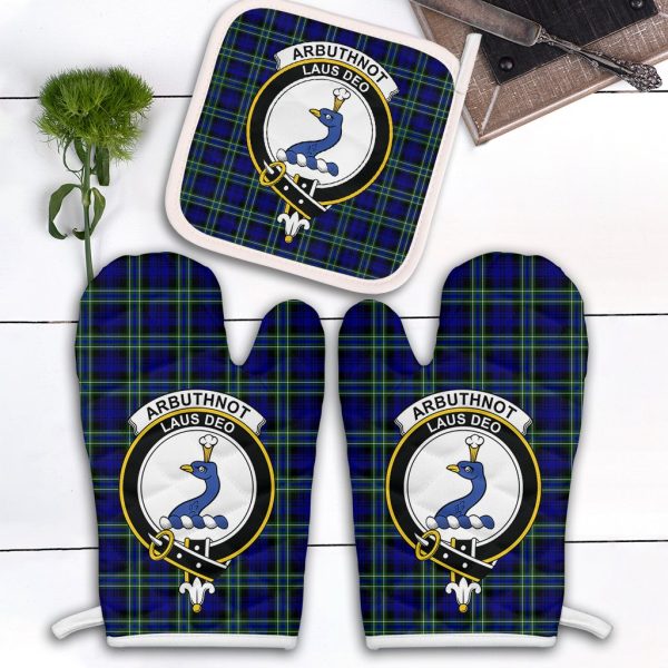 Arbuthnot Modern Tartan Crest Oven Mitt And Pot Holder (2 Oven Mitts + 1 Pot Holder) For Discount