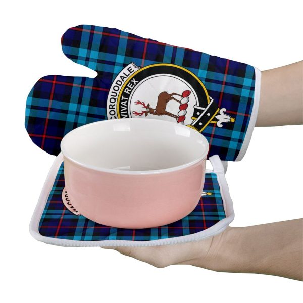 MacCorquodale Tartan Crest Oven Mitt And Pot Holder (2 Oven Mitts + 1 Pot Holder) Online - Image 2